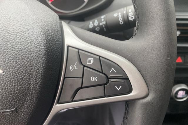 Dacia Sandero image 2