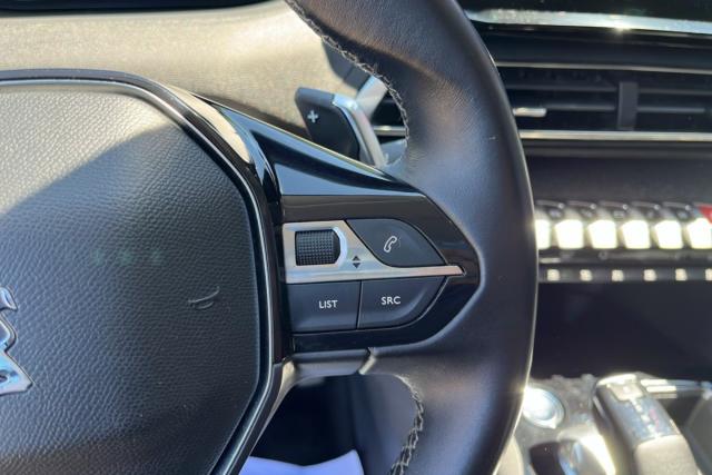 Peugeot 5008 image 1