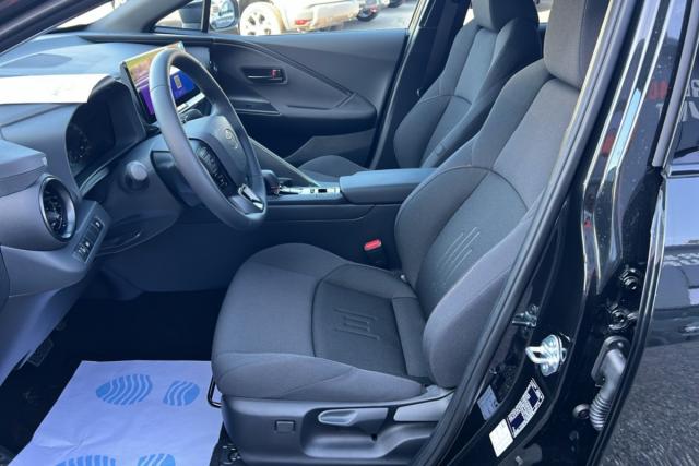 Toyota C-Hr image 3