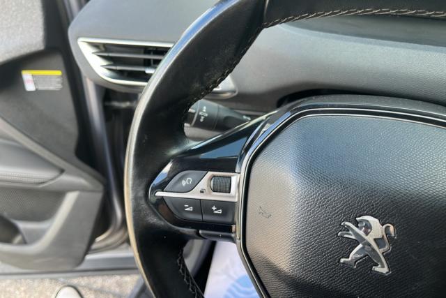 Peugeot 5008 image 9