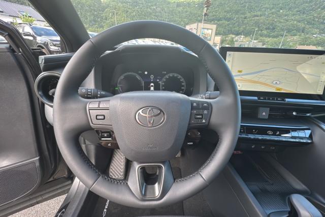 Toyota C-Hr image 1