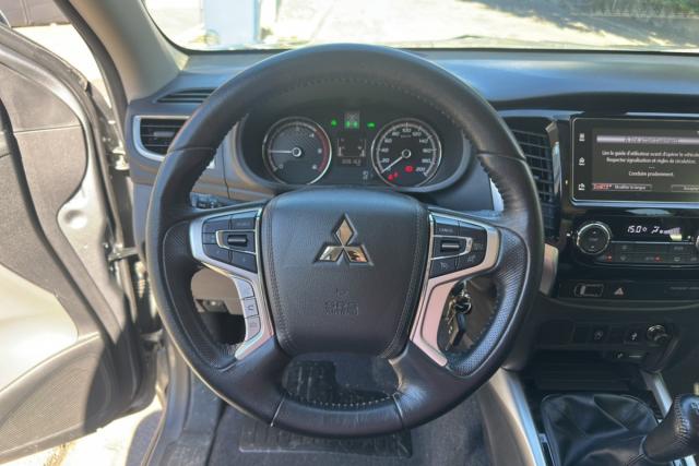 Mitsubishi L200 image 9