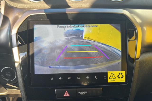 Suzuki Vitara image 9