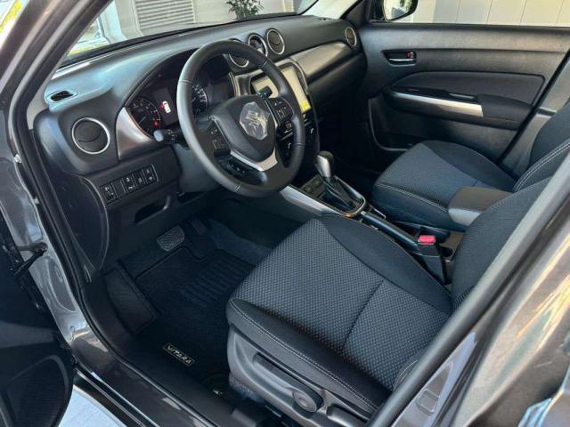 Suzuki Vitara image 8