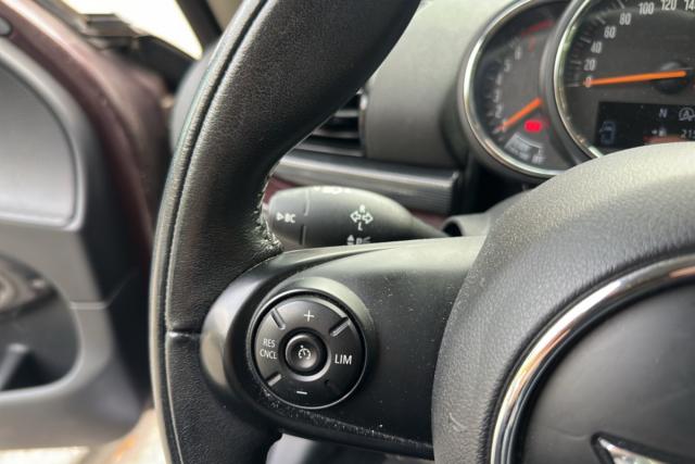 Mini Clubman image 5