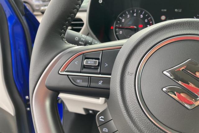 Suzuki Swift image 7