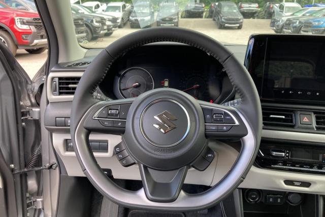 Suzuki Swift image 8