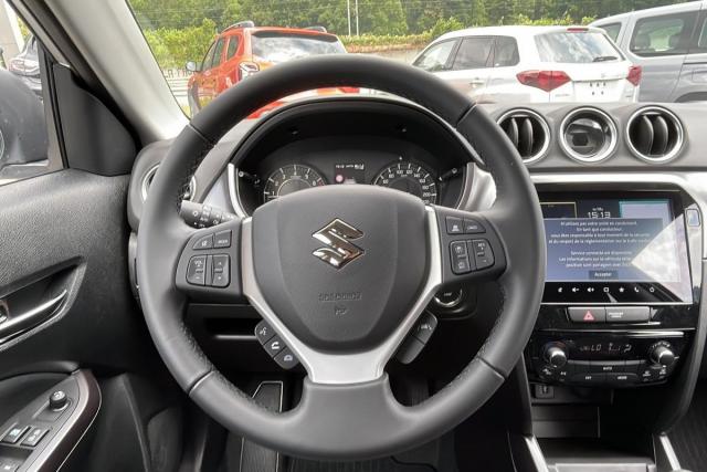 Suzuki Vitara image 8