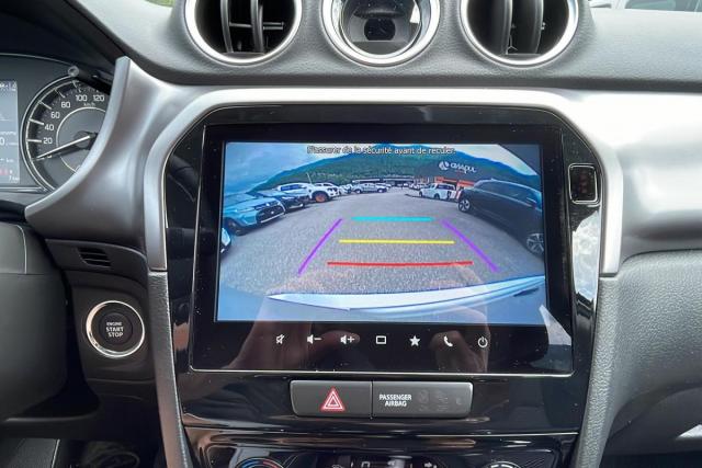 Suzuki Vitara image 2