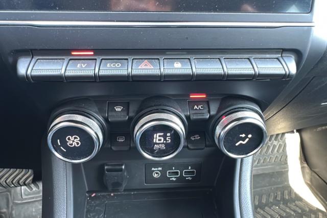 Renault Captur image 2