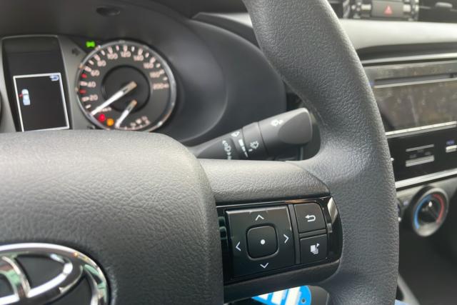 Toyota Hilux image 7