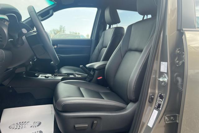 Toyota Hilux image 1