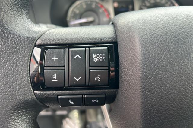 Toyota Hilux image 4