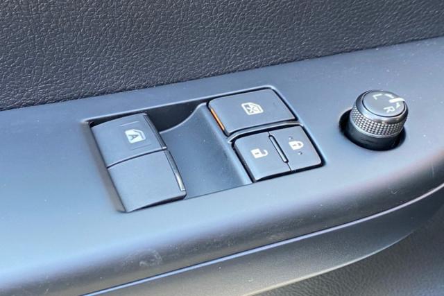 Toyota Hilux image 5