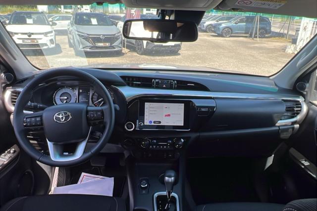 Toyota Hilux image 6