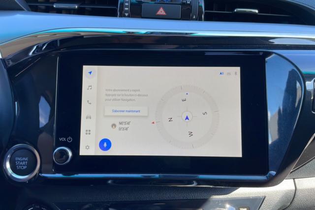 Toyota Hilux image 2