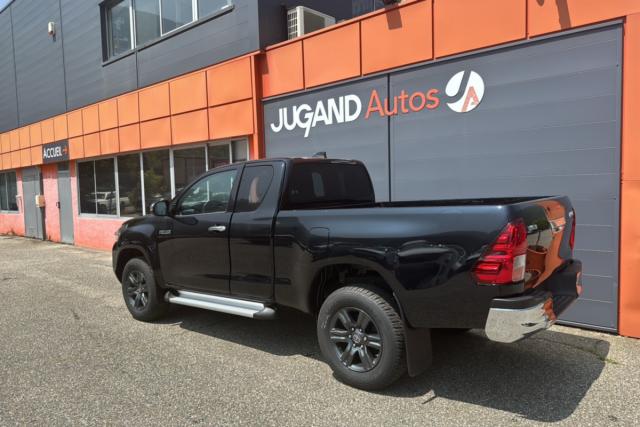 Toyota Hilux image 4