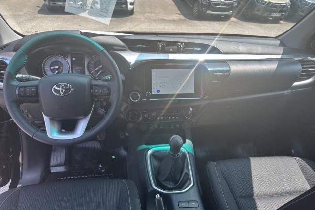 Toyota Hilux image 1