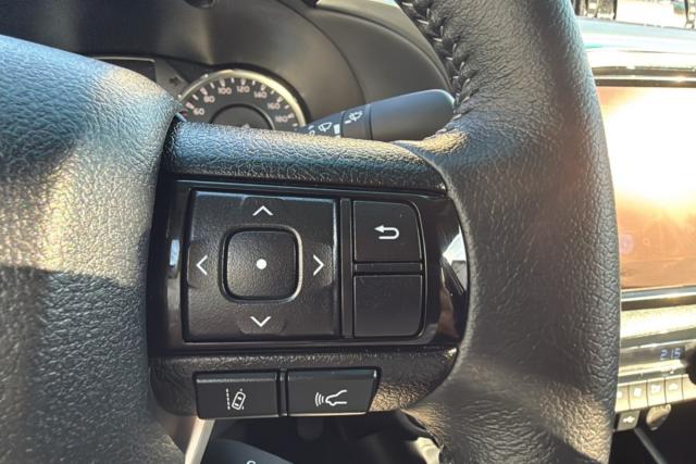 Toyota Hilux image 4