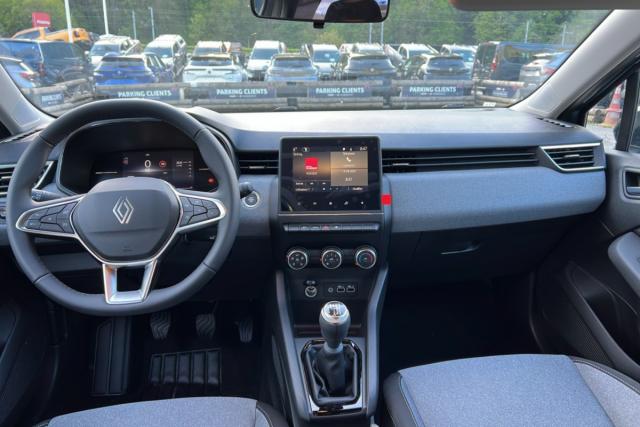 Renault Clio image 2