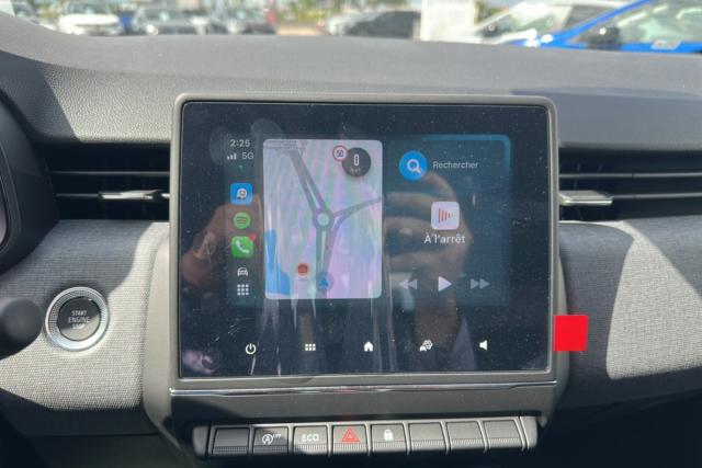 Renault Clio image 2