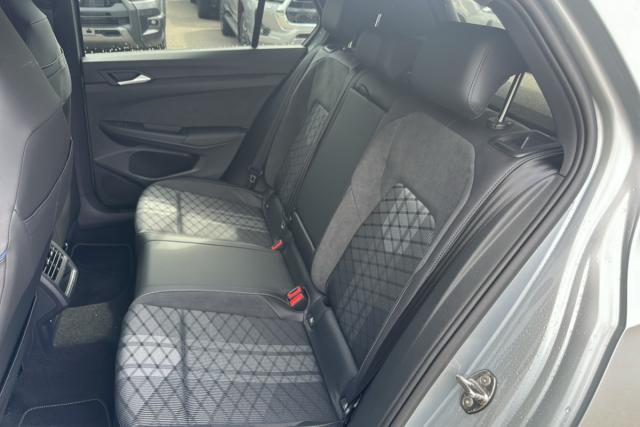 Volkswagen Golf image 4