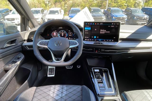 Volkswagen Golf image 4