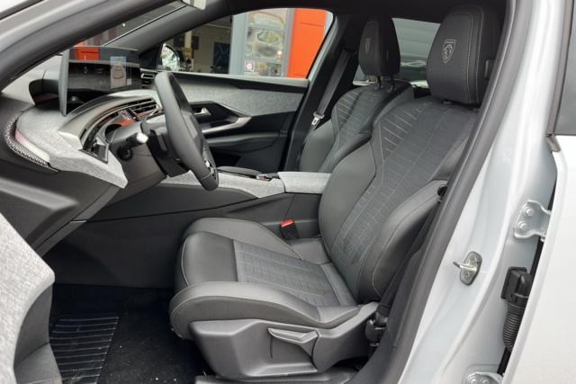 Peugeot 5008 image 6