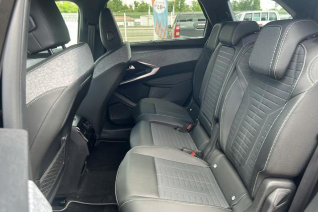 Peugeot 5008 image 2