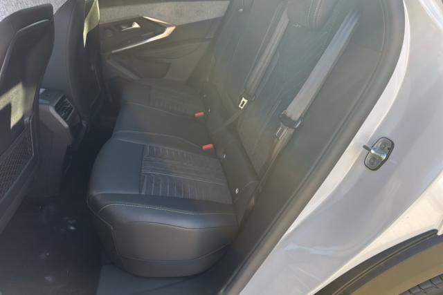 Peugeot 3008 image 3