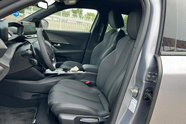 Peugeot 2008 image 7