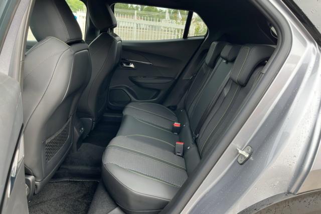 Peugeot 2008 image 8