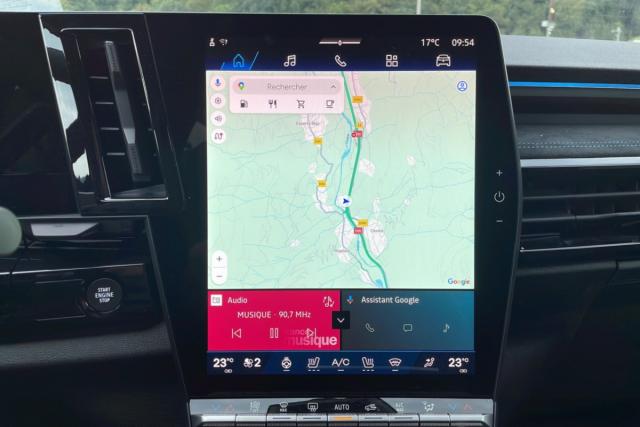 Renault Austral image 9