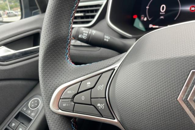 Renault Clio image 2