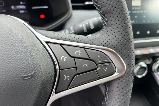 Renault Clio image 1