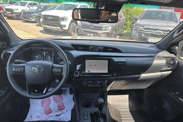 Toyota Hilux image 1