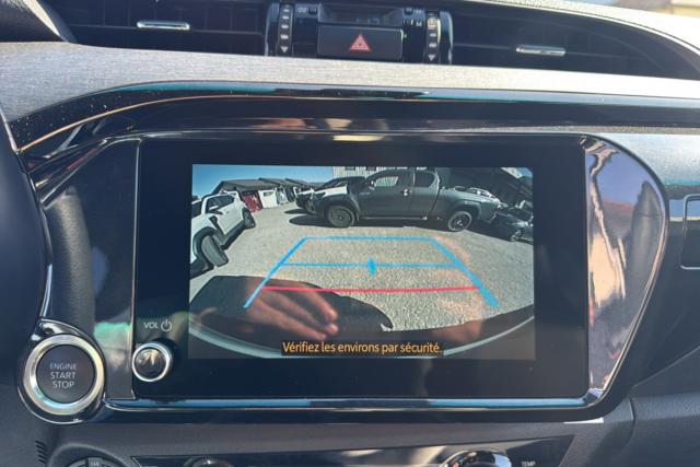 Toyota Hilux image 8