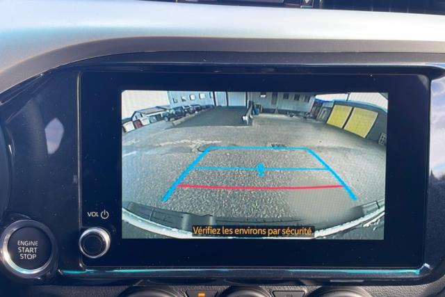 Toyota Hilux image 8