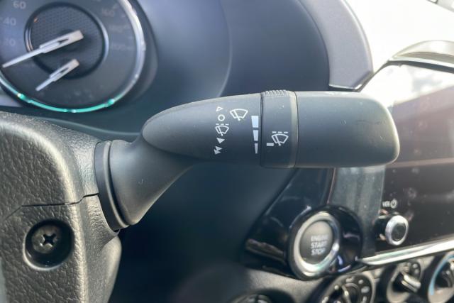 Toyota Hilux image 5