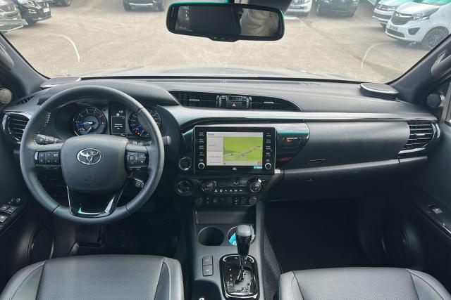 Toyota Hilux image 3