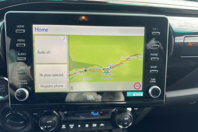 Toyota Hilux image 4