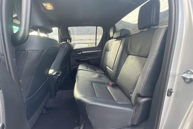 Toyota Hilux image 9