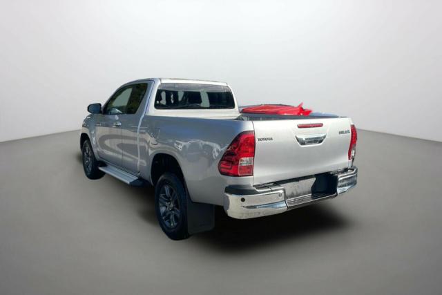 Toyota Hilux image 1