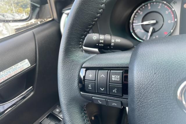 Toyota Hilux image 6