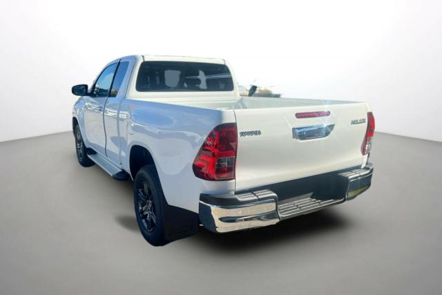 Toyota Hilux image 1