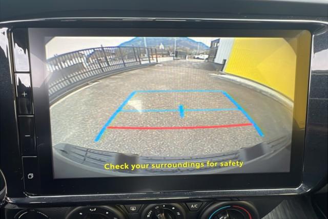 Toyota Hilux image 4