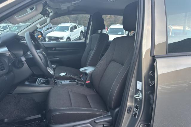 Toyota Hilux image 6