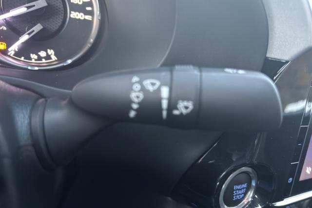 Toyota Hilux image 8