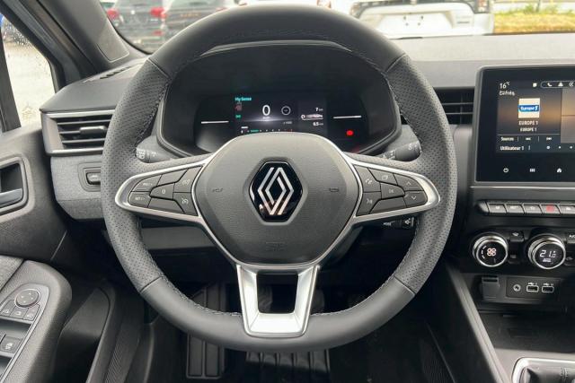 Renault Clio image 2