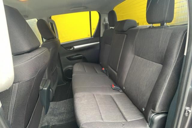 Toyota Hilux image 1